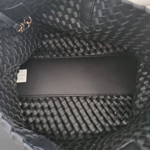 Anne Klein Black Vegan Woven Tote with Removable Clutch/Wristlet/Pouch NWOT 🌷🌷 - Picture 7 of 7
